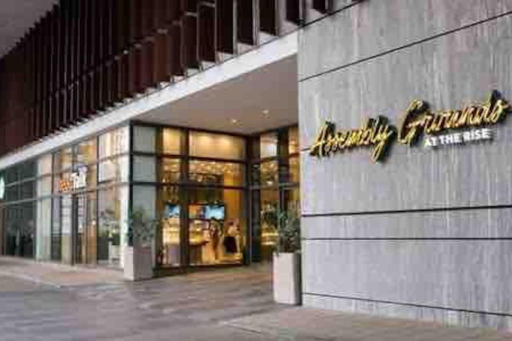Apartment In Air Residences, Makati With Wifi, Netflix, Pool, Mall And More مانيلا المظهر الخارجي الصورة