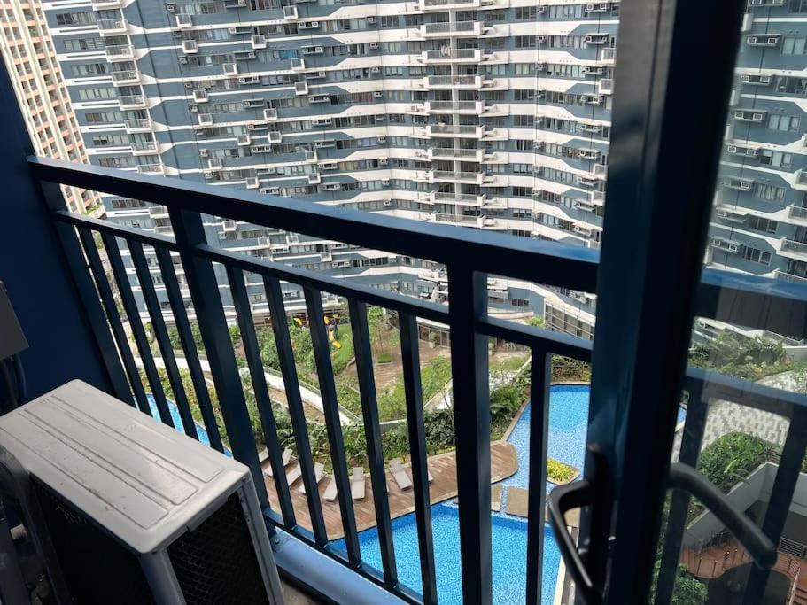 Apartment In Air Residences, Makati With Wifi, Netflix, Pool, Mall And More مانيلا المظهر الخارجي الصورة
