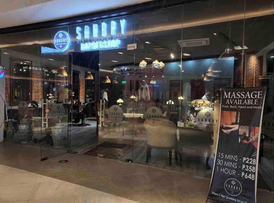 Apartment In Air Residences, Makati With Wifi, Netflix, Pool, Mall And More مانيلا المظهر الخارجي الصورة
