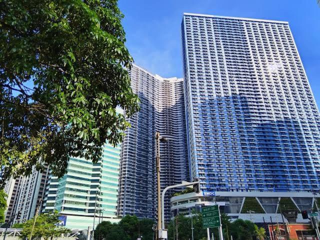 Apartment In Air Residences, Makati With Wifi, Netflix, Pool, Mall And More مانيلا المظهر الخارجي الصورة