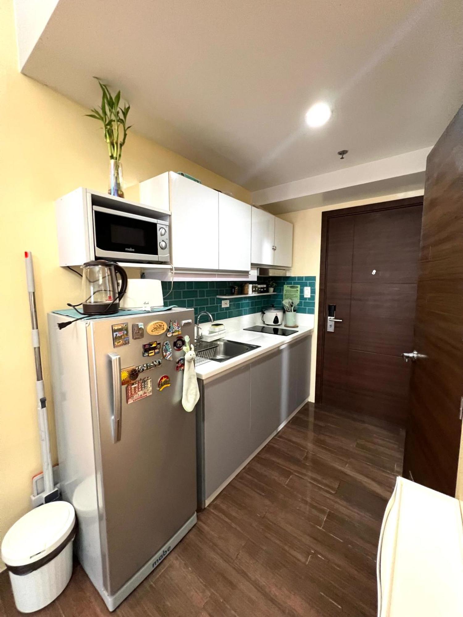 Apartment In Air Residences, Makati With Wifi, Netflix, Pool, Mall And More مانيلا المظهر الخارجي الصورة